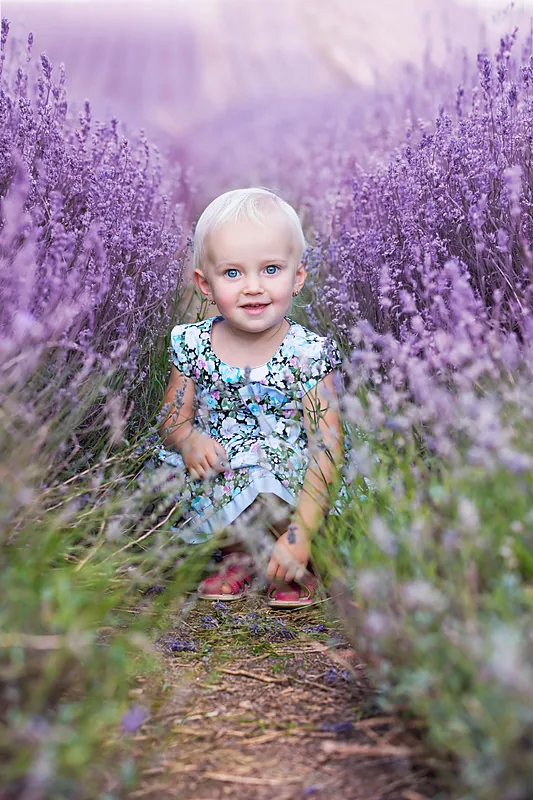 Child photographed by Darina Photography in Barnet, North London