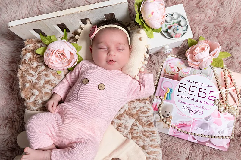 Newborn baby photographed by Darina Photography in Barnet, North London