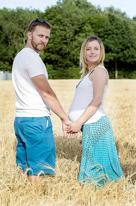 Pregnancy portrait photographed by Darina Photography in Barnet, North London