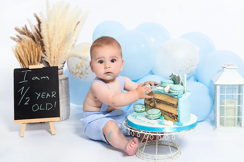 Smash cake birthday session photographed by Darina Photography in Barnet, North London